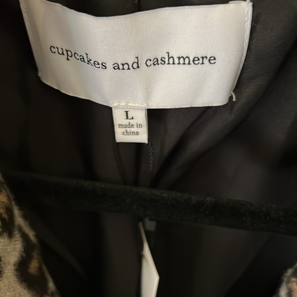 Cupcakes and Cashmere Leopard Print Jacket * New! - Picture 3 of 6